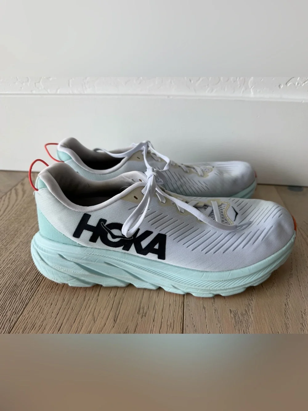 Hoka One One Rincon 3 White Mint Blue Lightweight Running Shoes Womens Size 9.5